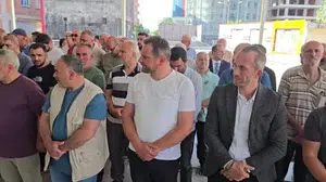 Rize'deki trafik kazasında hayatını kaybeden üç arkadaş toprağa verildi