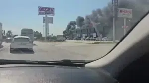 Antalya'da besiciye ait konteyner yangında tamamen yandı