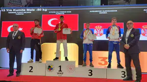 Darıca’nın genç yıldızları İstanbul’da tarih yazdı: Tatamiden altın ve gümüşle çıktılar