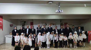 Çaldıran'da 4-6 yaş Kur’an kursu öğrencilerinin mezuniyet coşkusu