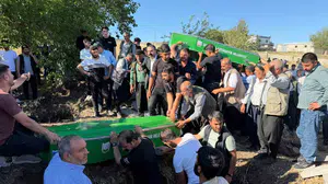 Karaman'daki trafik kazası: hayatını kaybeden 3 kardeş Siverek'te defnedildi