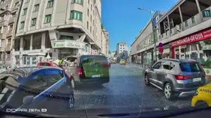 Beyoğlu'nda yol verme tartışmasıyla tehditler savruldu