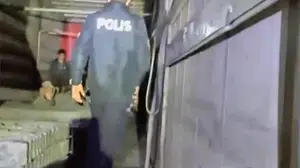 Sivas'ta tırlarda 27 düzensiz göçmen yakalandı