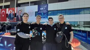 Burhaniye’nin genç mucitleri Antalya’da devleşti: Yapay zekalı araçla 160 takımı geride bıraktılar