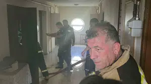 Kütahya’da asansör boşluğunda korku dolu anlar: Yaşlı sakinler son anda kurtarıldı