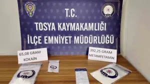 D100 karayolunda zehir tacirlerine geçit yok: Operasyonda ele geçirilen uyuşturucular şoke etti