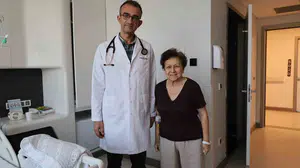 Yorgunluğu yaşlılığa bağlamıştı: 80 yaşındaki hastaya göğsü açılmadan mucizevi müdahale