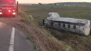 Bayburt'ta yakıt yüklü tanker devrildi, bir kişi yaralandı