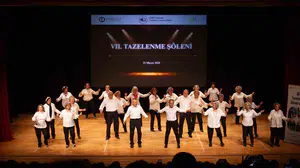 Yaşın sadece bir sayı olduğunu kanıtladılar: Tazelenme Üniversitesi'nde kuşaklar buluştu