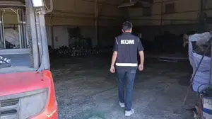Sakarya'da kaçak araba parçaları depoya gizlendi, operasyonla 100 milyon lira değerinde parça ele geçirildi