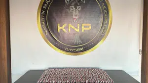 Kayseri'de araç bagajında 4 bin 458 uyuşturucu hap ele geçirildi