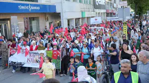 Kurtuluş Savaşı'ndaki milli ruhu 95 kilometre yürüyerek yaşattılar