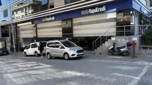 Esenyurt’ta banka kurşunlayan saldırganın kaçışı kısa sürdü: Maskeli şüpheli evinde kıskıvrak yakalandı