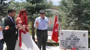 Düğün konvoyunu şehitliğe çevirdi: İsmini taşıdığı amcasını en özel gününde yalnız bırakmadı