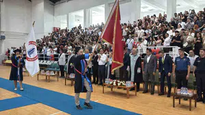 Alaplı’da kep atma heyecanı: 290 genç mezuniyet coşkusunu aileleriyle paylaştı