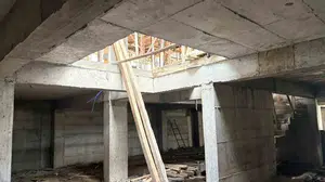 Kütahya'da inşaattaki iskele çöktü: 4 işçi yaralandı