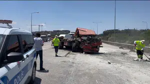 Emniyet şeridinde can pazarı: Tamirat yaparken ölümle burun buruna geldiler