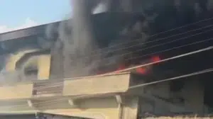 Gaziantep'teki otomotiv iş yerinde yangın çıktı