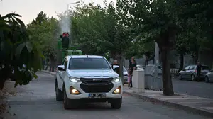 Manisa’da özel ihtiyaç sahibi Nuran’ın ilaçlama aracı hayali gerçek oldu