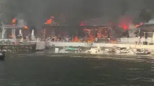 Büyükada Viranbağ Plajı'nda yangın paniğe yol açtı