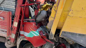Aksaray’da trafik kazası: kamyonete çarpan kamyonette iki kişi yaralandı