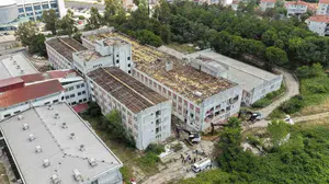Sinop’ta eski hastane binasının yıkım çalışmaları başladı