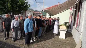Kırklareli'nde silahlı saldırı sonucu yaşamını yitiren 4 yaşındaki Öykü Naz toprağa verildi