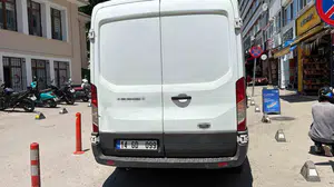 Bolu'da geri manevra yapan panelvan yaşlı kadına çarptı