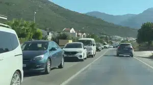 Kuşadası’nda milli park dönüşü yoğun trafiğe neden oldu