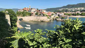 Amasra, 3 günde nüfusunun 16 katı ziyaretçi ağırladı