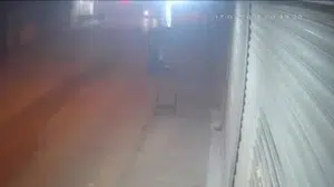 Adana'da kimliği gizlemek için çarşaf giyen şüpheli silahlı saldırı gerçekleştirdi