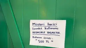 Muğla Akyaka'da tuvalet ücreti dikkat çekti