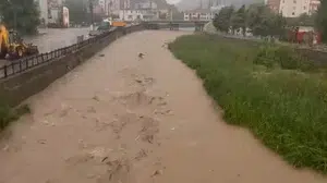 Kastamonu'da Doğanyurt ilçesinde yoğun yağışlar su baskınlarına neden oldu