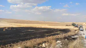 Eskişehir'de biçerdöver yangını, vatandaşların hızlı müdahalesiyle büyümeden söndürüldü