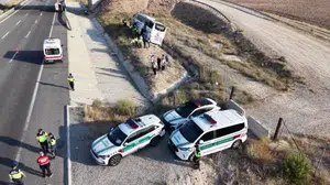 Aksaray'da yolcu otobüsü devrildi, 44 kişi yaralandı