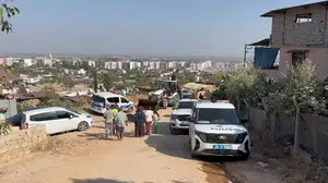 Kırıkhan'da yokuş aşağı inen otomobil iş makinesine çarptı: 1 ölü