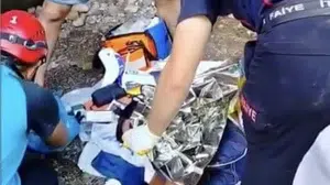 Karaçay kanyonunda düşen doğa yürüyüşçüsü askeri helikopterle kurtarıldı