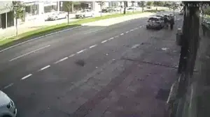 İnegöl'de kontrolden çıkan otomobil takla atarak karşı şeride geçti: 2 yaralı