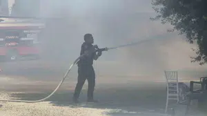 Bodrum'da personel lojmanında çıkan yangın itfaiye tarafından söndürüldü