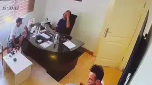 Mersin’de tatil sitesi başkanı kasklı saldırgan tarafından vuruldu