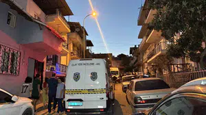 Uşak'ta dut toplarken çatıdan düşen adam yaşamını yitirdi