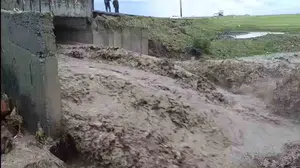 Kars'ta kuvvetli yağışlar sel tehlikesi oluşturdu