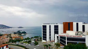 Kuşadası'nda beş yıldızlı otelde zehirlenme vakası gündemde