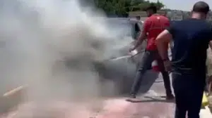 Diyarbakır’ın Sur ilçesinde seyir halindeki araç alev aldı
