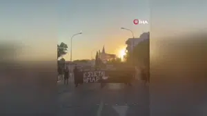 Kıbrıs'ta Rum tarafında provocatif gösteri Metehan sınır kapısında yapıldı