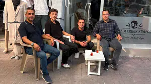 AK Parti Denizli İl teşkilatı berber esnafını ziyaret ederek talepleri dinledi
