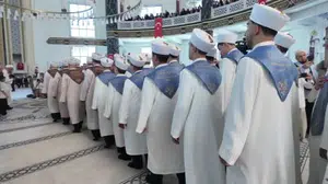 Esenler hafızlarından umre müjdesi: 114 genç icazet aldı