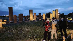 Ahlat Selçuklu Meydan Mezarlığı'nda Gece Müzeciliği uygulamasına ilgi artıyor