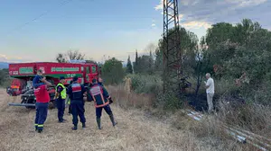 Çanakkale'de yangın ormana sıçramadan kontrol altına alındı