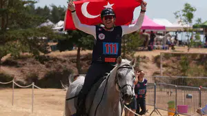 Oğuz Alper Öktem, milli sporcu unvanını kazanarak uluslararası yarışmada Türkiye'yi temsil edecek